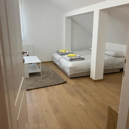Eli Guest house *